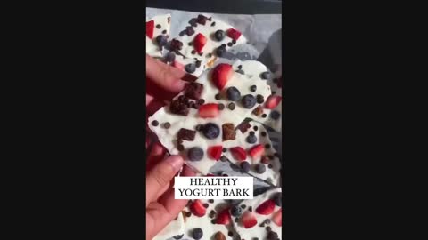 Looking for a quick, healthy, and delicious snack? Try this easy yogurt bark recipe! Made with creamy yogurt, fresh fruit, and your favorite toppings, itâs the perfect guilt-free treat for any time of day. Whether youâre meal prepping or craving something sweet, this yogurt bark is a must-try. Follow along to see how simple it is to make! #HealthySnacks #YogurtBark #EasyRecipes


